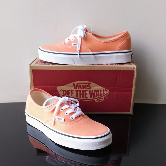 Vans Women's "Off the Wall" Classic Low Top Canvas Sneaker - Picture 13 of 13